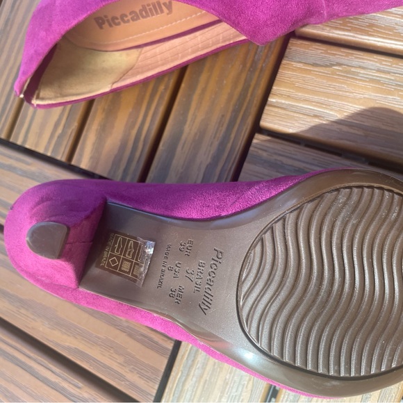 Pink Piccadilly Pumps - Picture 5 of 9